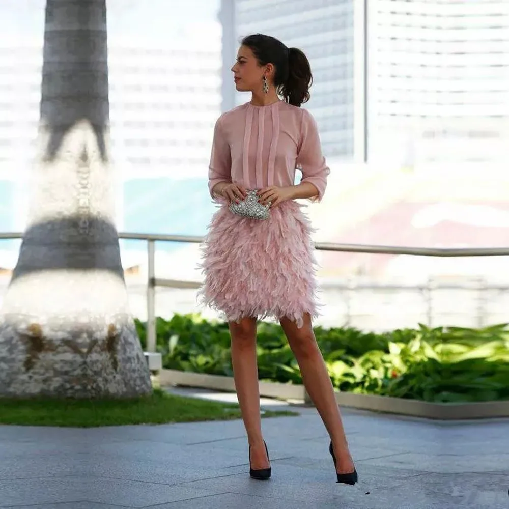 Fashion Pink Feathers Prom Dresses See Through Evening Party Gowns Abendkleider 2017 Robe De Soiree Curto Bow Vestido De Festa
Fashion Pink Feathers Prom Dresses See Through Evening Party Gowns Abendkleider 2017 Robe De Soiree Curto Bow Vestido De Festa