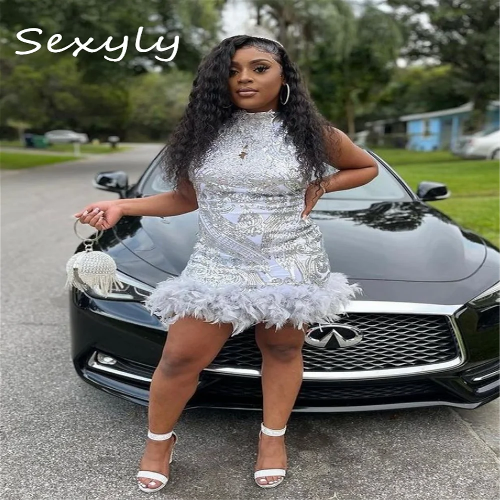 Glitter Sequin Silver Prom Dress With Feather High Neck Mini Short Cocktail Party Dresses 2023 Plus Size Graduation Dinner Skirt
Glitter Sequin Silver Prom Dress With Feather High Neck Mini Short Cocktail Party Dresses 2023 Plus Size Graduation Dinner Skirt