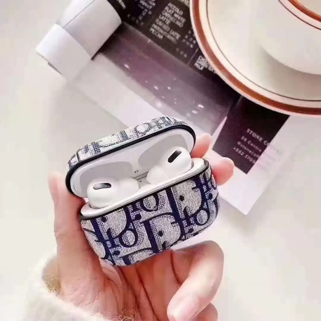 Чехол для Airpods 1 2 3 pro, роскошный защитный чехол из искусственной кожи посылка для наушников с застежкой-крючком для предотвращения потери, бр...
Чехол для Airpods 1 2 3 pro, роскошный защитный чехол из искусственной кожи посылка для наушников с застежкой-крючком для предотвращения потери, бр...