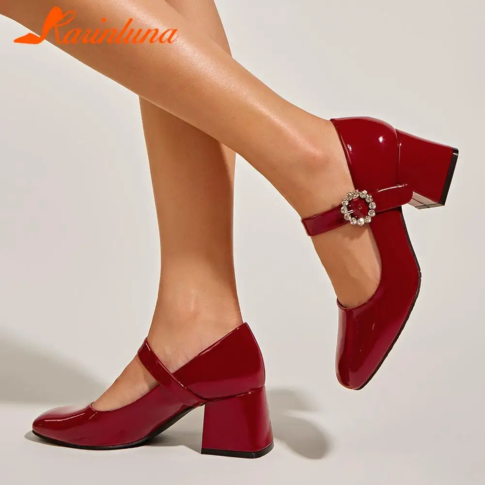 Женские винтажные джинсовые туфли, элегантные однотонные туфли-лодочки на толстом высоком каблуке, с квадратным носком, с пряжкой на щиколо...
Женские винтажные джинсовые туфли, элегантные однотонные туфли-лодочки на толстом высоком каблуке, с квадратным носком, с пряжкой на щиколо...