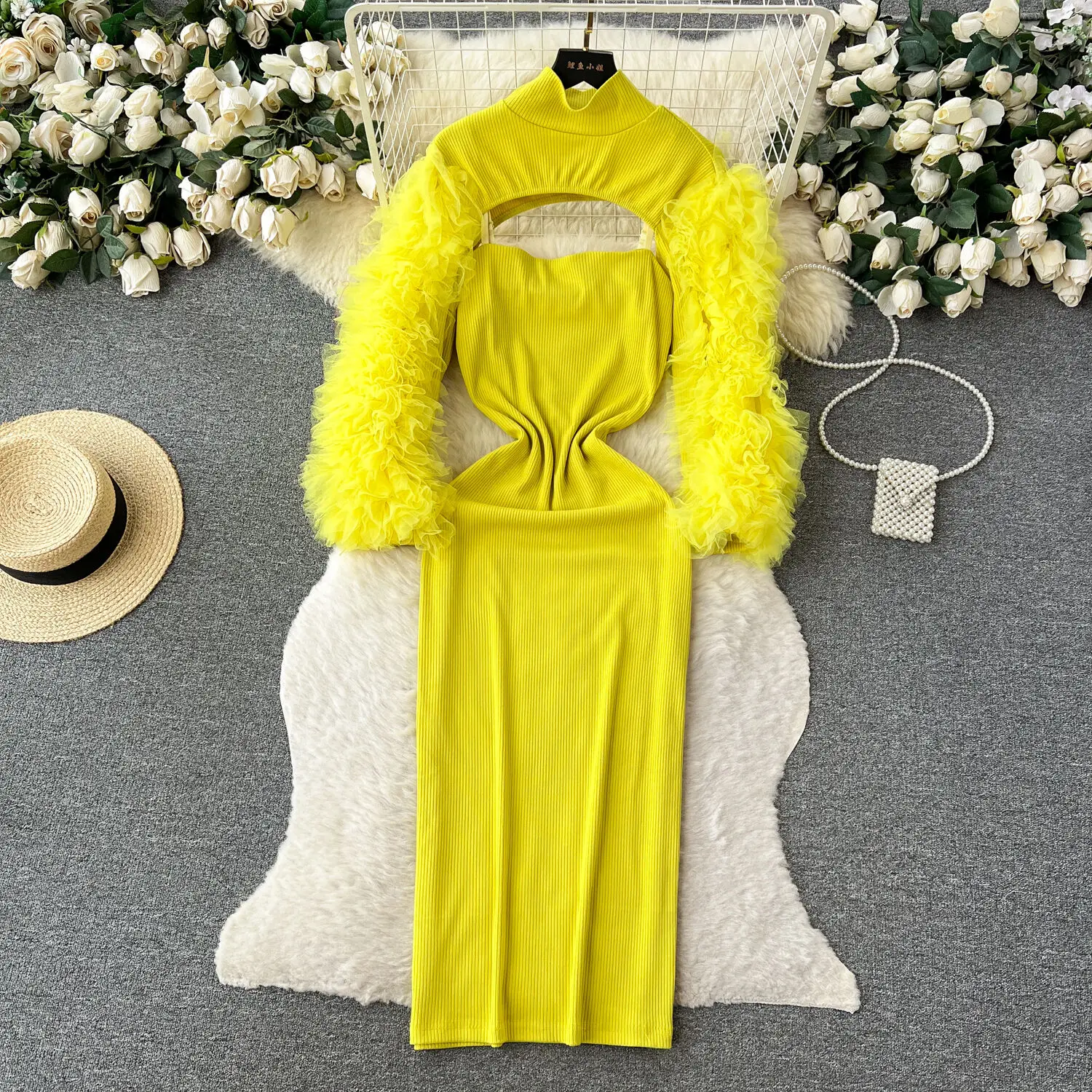 Advanced Fashion Girls Trendy Dress Set For Women With 3D Petal Sleeves Short Shawl And Waist Tight Suspender Dress 2 Piece Set 
Advanced Fashion Girls Trendy Dress Set For Women With 3D Petal Sleeves Short Shawl And Waist Tight Suspender Dress 2 Piece Set