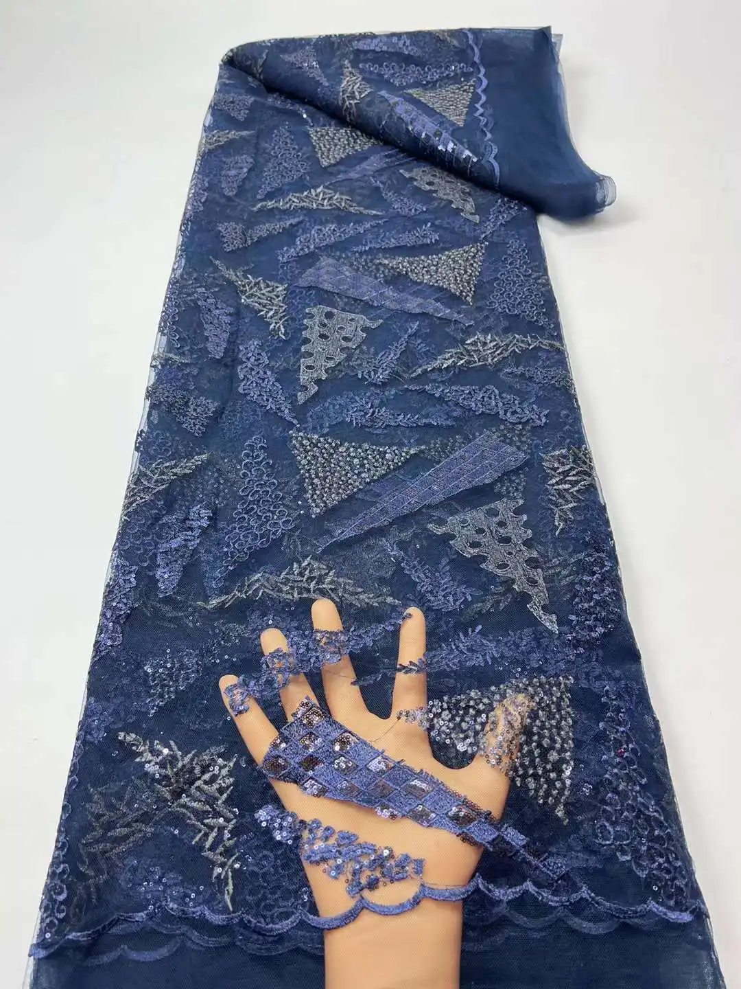 Fashion Nigerian Net Tulle Mesh Lace Fabric 2022 High Quality Lace 5 Yards Embroidered African Dress Women Wedding Dress Sewing
Fashion Nigerian Net Tulle Mesh Lace Fabric 2022 High Quality Lace 5 Yards Embroidered African Dress Women Wedding Dress Sewing