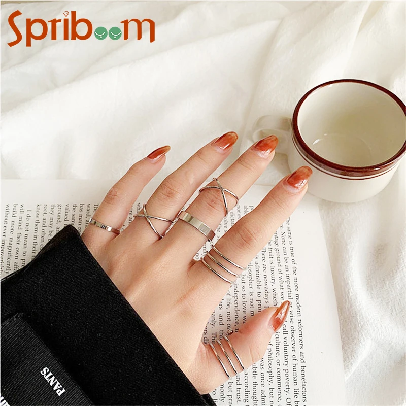 6Pcs Geometric Rings Set for Women Gold Black Silver Color Metal Finger Ring Smooth Simple Punk Jewelry Female Party Accessories
6Pcs Geometric Rings Set for Women Gold Black Silver Color Metal Finger Ring Smooth Simple Punk Jewelry Female Party Accessories
