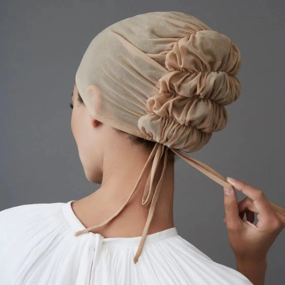 2022 New Ramadan Muslim Hijab Caps Mesh Breathable Elastic Lace Up Bottoming Bonnet Tie Rope Turban Hat Adjustable Inner Hijabs
2022 New Ramadan Muslim Hijab Caps Mesh Breathable Elastic Lace Up Bottoming Bonnet Tie Rope Turban Hat Adjustable Inner Hijabs