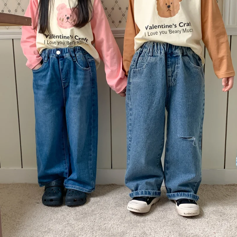 Children's pants 2023 Spring Boys and girls Solid color ripped jeans Kids loose casual straight denim Trousers
Children's pants 2023 Spring Boys and girls Solid color ripped jeans Kids loose casual straight denim Trousers