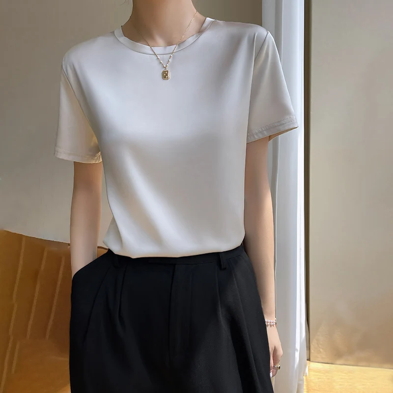 High Quality Satin Summer Short Sleeved T-shirt, Suitable For Loose Nound Necked Mulberry Silk T-Shirts Paired With Suit Tops
High Quality Satin Summer Short Sleeved T-shirt, Suitable For Loose Nound Necked Mulberry Silk T-Shirts Paired With Suit Tops