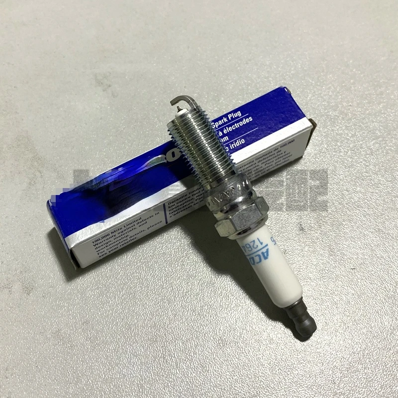 1pcs for Cadillac CTS ATSL XTS XT5 CT6 Buick Envision 2.0T Original Iridium Spark Plug
1pcs for Cadillac CTS ATSL XTS XT5 CT6 Buick Envision 2.0T Original Iridium Spark Plug