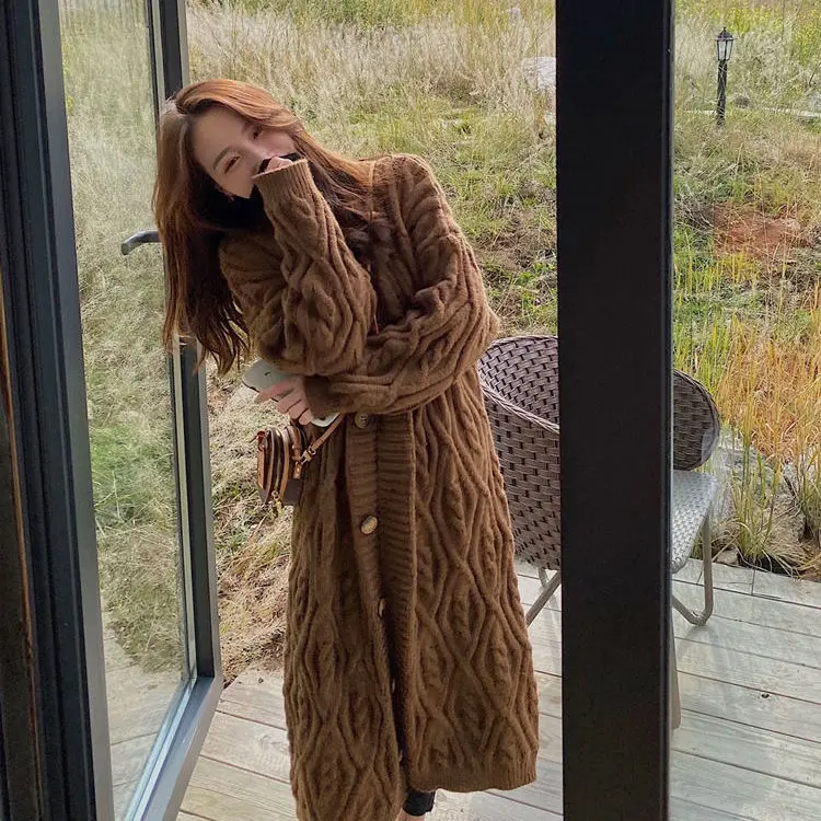 2022 New Warm Thick Women Outerwear Fashion Elegant Knitted Long Sweater Cardigan Female Single Breasted M100
2022 New Warm Thick Women Outerwear Fashion Elegant Knitted Long Sweater Cardigan Female Single Breasted M100
