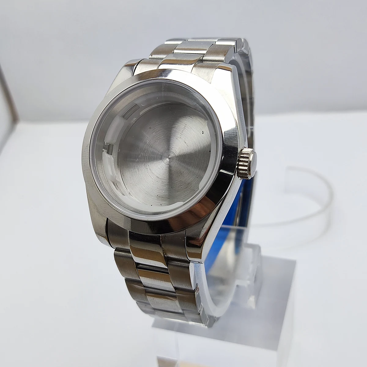 Miyota 8215 CASE 41mm man Watch accessories stainless steel watch case fit Miyota 8215 movement
Miyota 8215 CASE 41mm man Watch accessories stainless steel watch case fit Miyota 8215 movement
