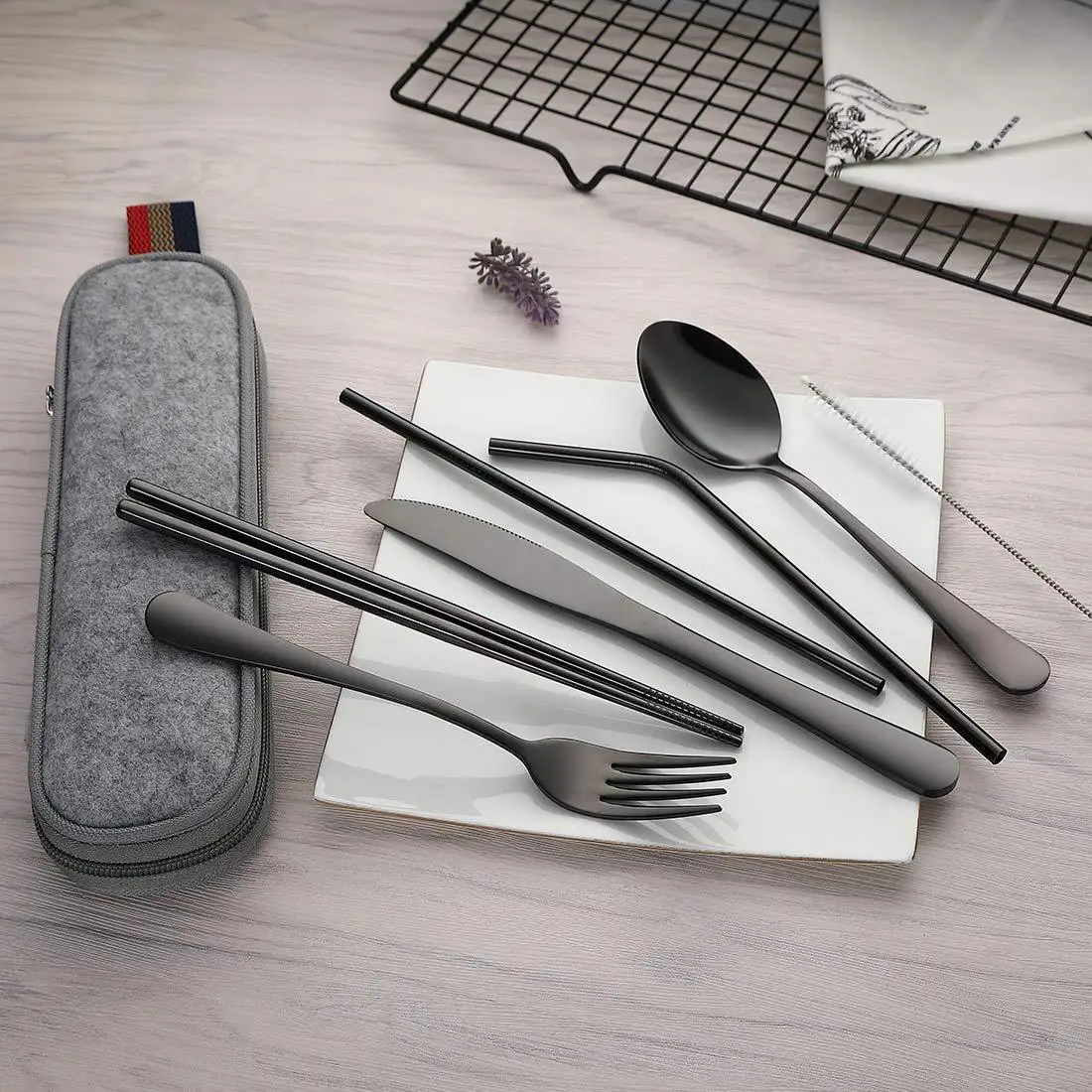 8Pcs/set Tableware Reusable Travel Cutlery Set Camp Utensils Set with stainless steel Spoon Fork Chopsticks Straw Portable case
8Pcs/set Tableware Reusable Travel Cutlery Set Camp Utensils Set with stainless steel Spoon Fork Chopsticks Straw Portable case