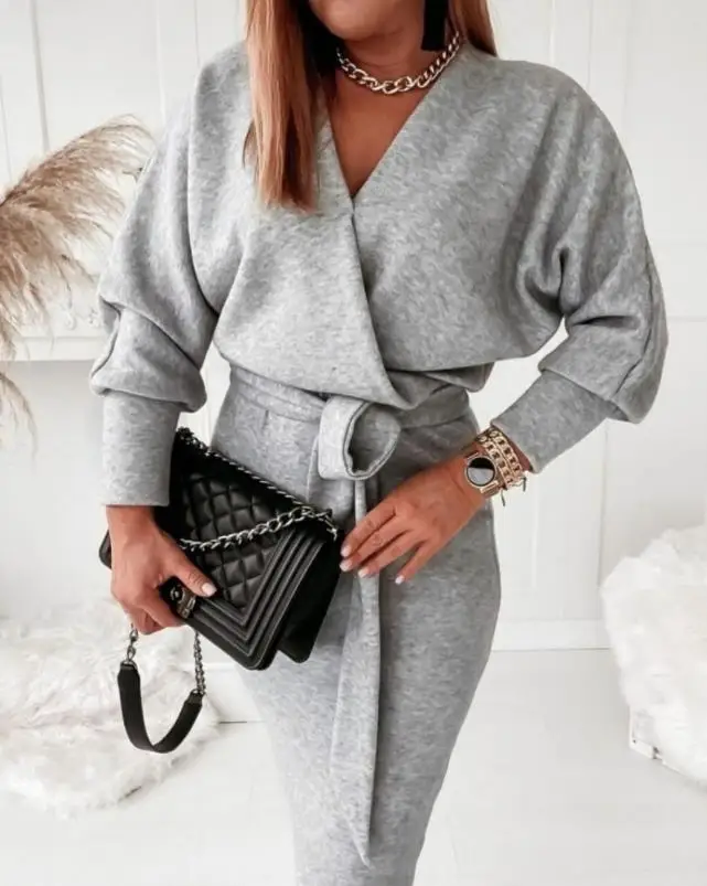 Women's Dresses Lantern Sleeve Belted Wrap Sweatshirt Dress V-Neck Long Sleeve Casual Daily Dress with Belt
Women's Dresses Lantern Sleeve Belted Wrap Sweatshirt Dress V-Neck Long Sleeve Casual Daily Dress with Belt