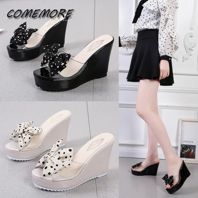 Wedge heel Slippers Pointed Toe Shoes Woman Elegant Mules Black White Dot Metal Luxury Fashion Outdoors summer Ladies Pumps 2023
Wedge heel Slippers Pointed Toe Shoes Woman Elegant Mules Black White Dot Metal Luxury Fashion Outdoors summer Ladies Pumps 2023