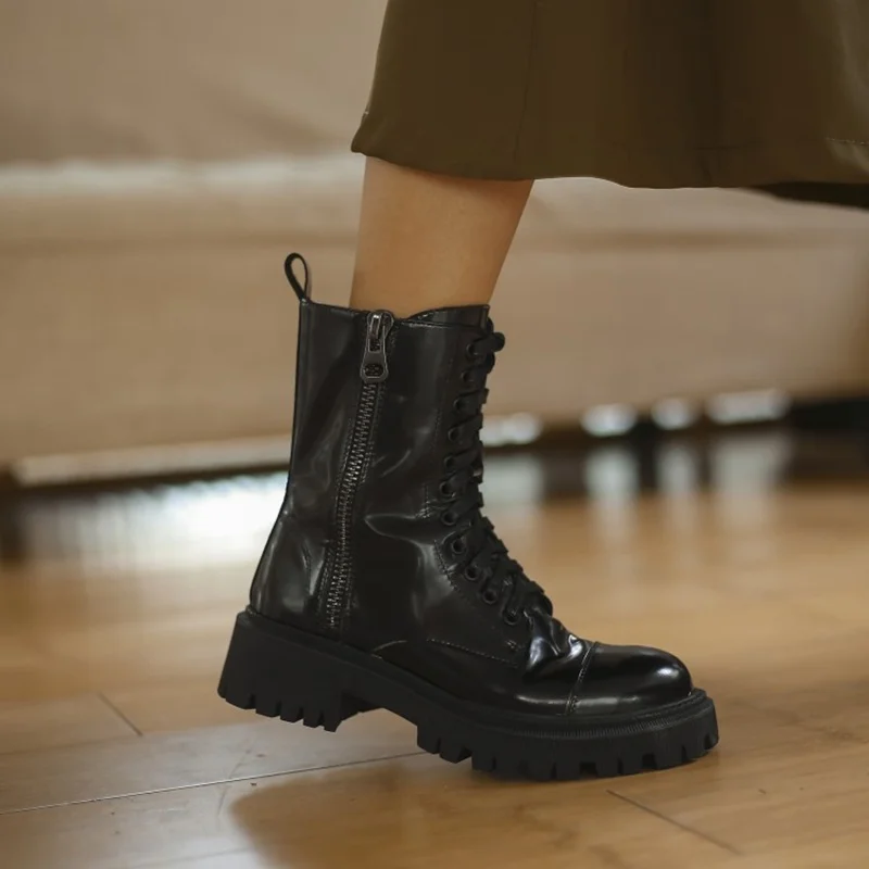 2021 Winter Boots Women Genuine Leather Round Toe Chunky Heel Solid Platform Boots Black Women Shoes Motorcycle Boots
2021 Winter Boots Women Genuine Leather Round Toe Chunky Heel Solid Platform Boots Black Women Shoes Motorcycle Boots