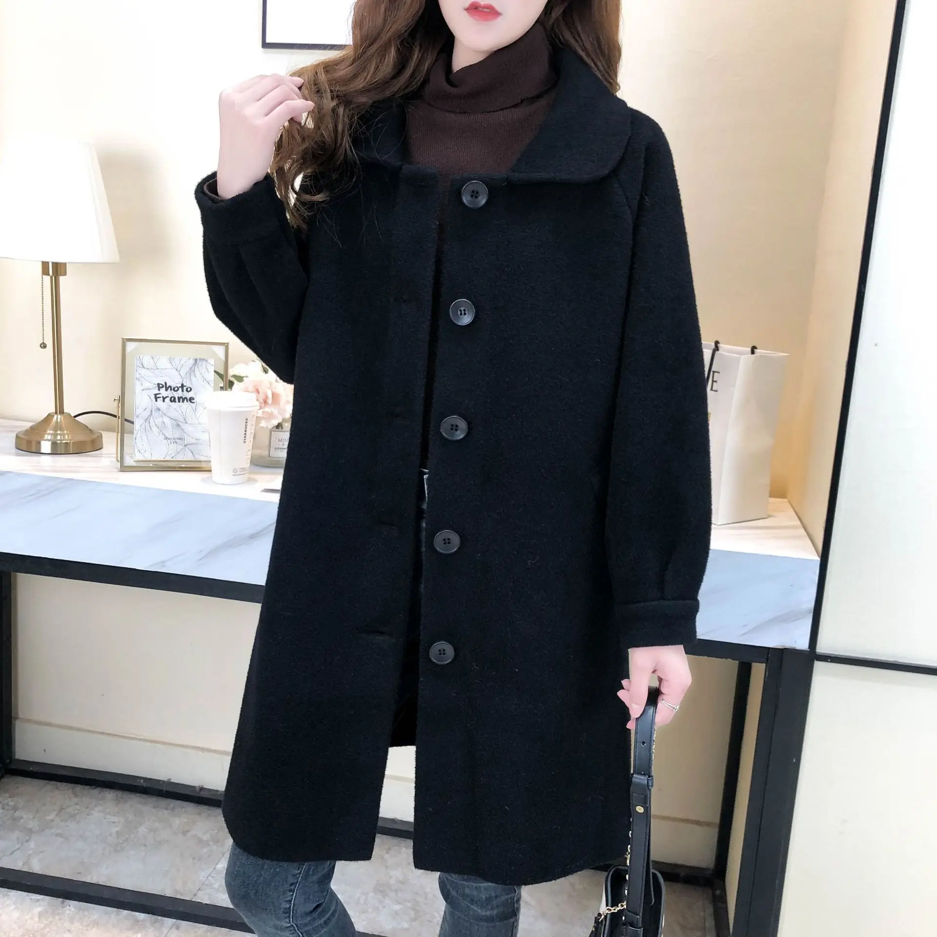 2023 Autumn/Winter New Imitation Face Coat Korean Version Black Mid length Loose Knitted Cardigan Coat Women
2023 Autumn/Winter New Imitation Face Coat Korean Version Black Mid length Loose Knitted Cardigan Coat Women