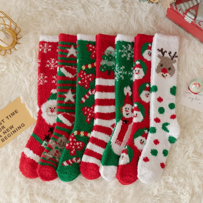 

Красочные длинные носки из кораллового флиса, чулки, женские зимние толстые теплые гольфы, Чулки с милым мультяшным Санта-Клаусом, рождеств...