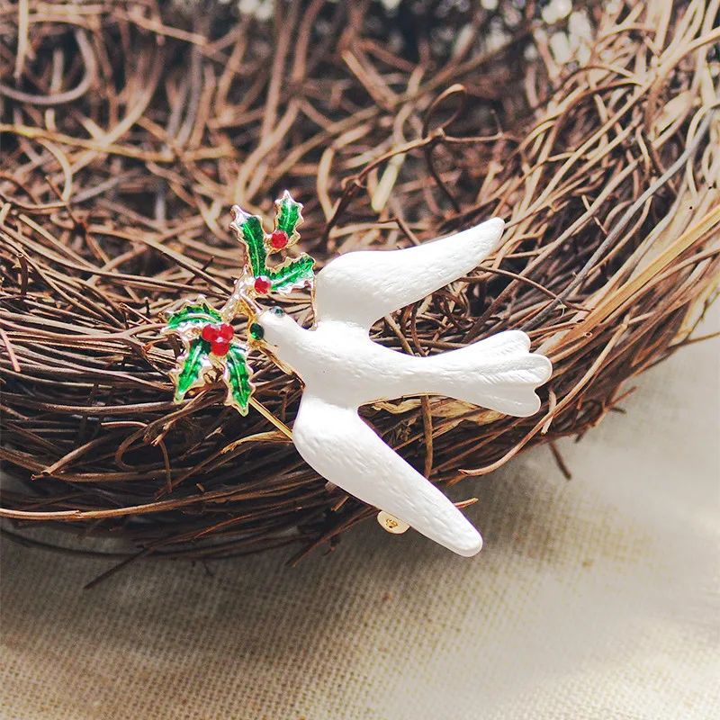 Peace Dove Woman Brooch Animal Brooch Enamel Pin Daily Suit Shirt White Travel Shopping Rock Pin Metal Jewelry Gift Wholesale
Peace Dove Woman Brooch Animal Brooch Enamel Pin Daily Suit Shirt White Travel Shopping Rock Pin Metal Jewelry Gift Wholesale