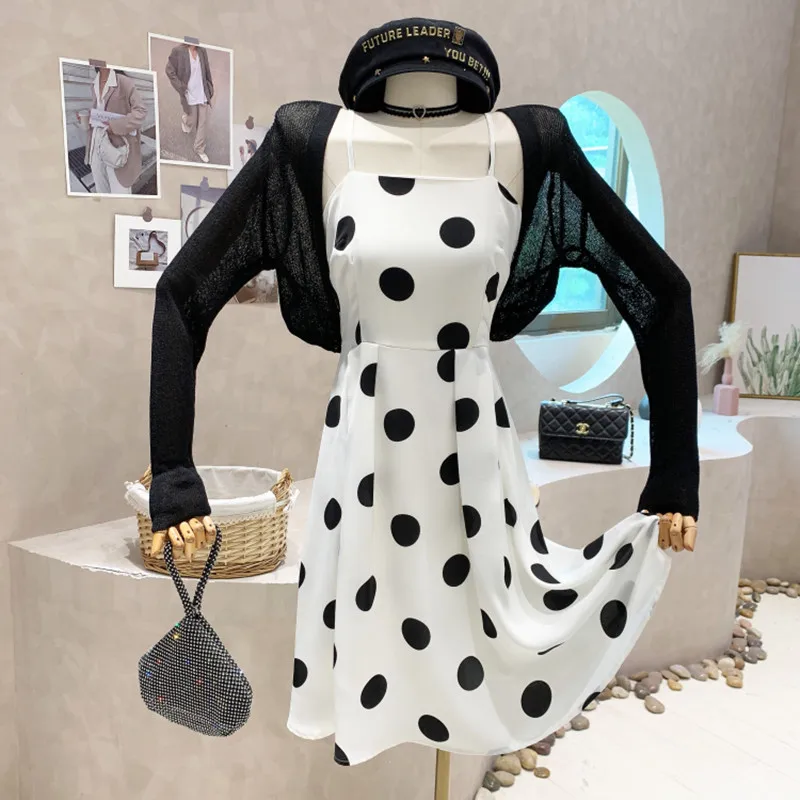 New Women's Clothing 2022 Summer high waist suspender thin Polka Dot A-line long Dress thin knit cardigan top two piece set
New Women's Clothing 2022 Summer high waist suspender thin Polka Dot A-line long Dress thin knit cardigan top two piece set