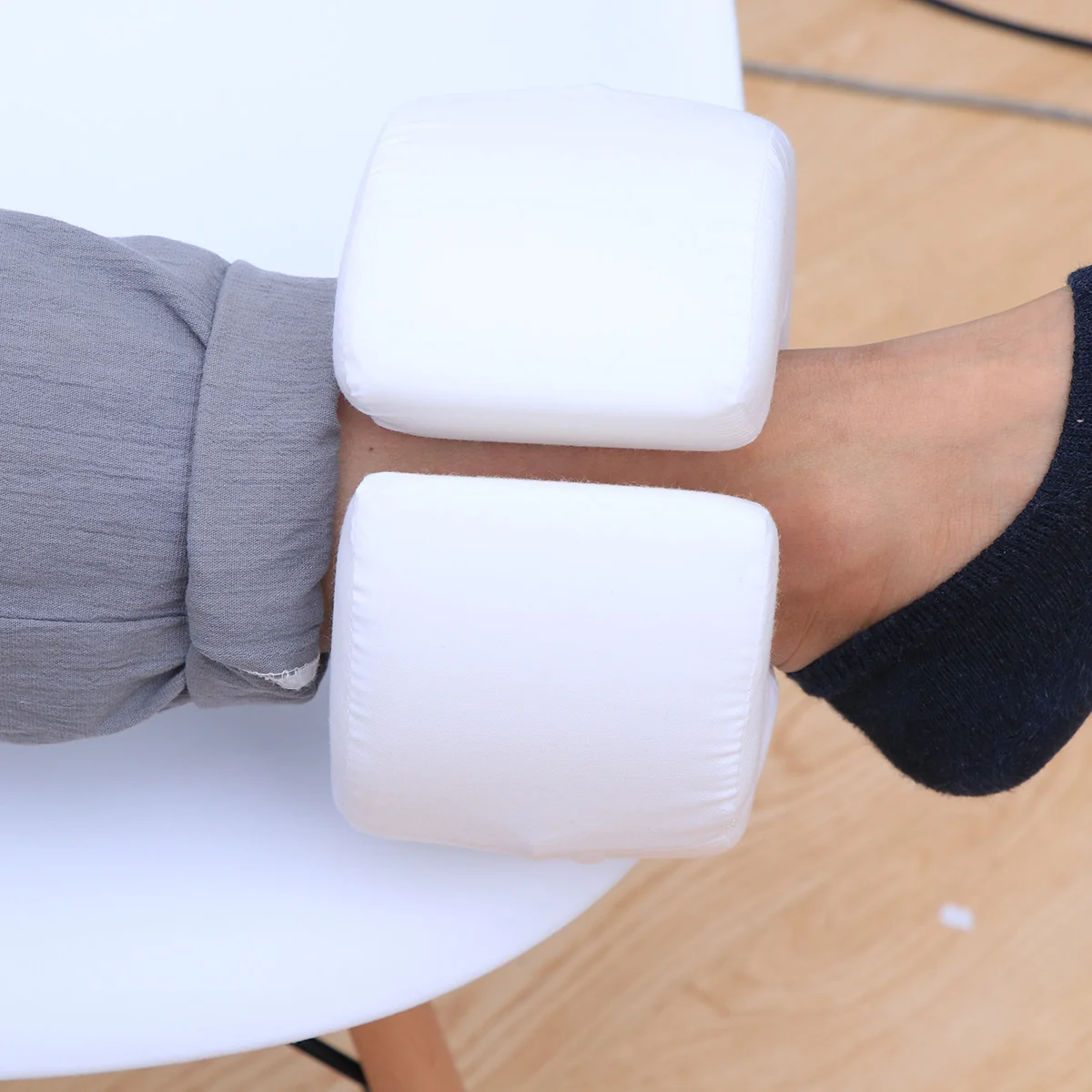 Injury Ankle Ring Protector Foot Feeding Pillows Breastfeeding Floor Mat Pressure
Injury Ankle Ring Protector Foot Feeding Pillows Breastfeeding Floor Mat Pressure
