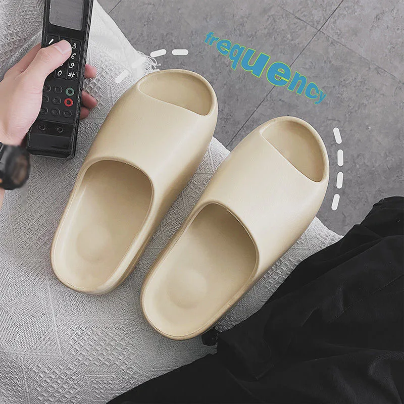 2022 Summer Casual Beach Shoes Winter Slippers Women Men Sandals Soft Bottom Slides Thick Platform EVA Anti-Slip Home Slipper
2022 Summer Casual Beach Shoes Winter Slippers Women Men Sandals Soft Bottom Slides Thick Platform EVA Anti-Slip Home Slipper