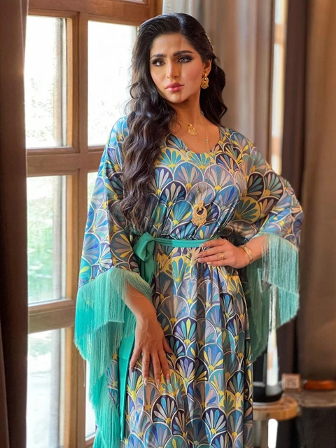 Vintage Print Bat Sleeve Mid-Calf Dress Fashion Tassel Irregular Hem Belted Kaftan Party Dresses Muslim Woman Abaya
Vintage Print Bat Sleeve Mid-Calf Dress Fashion Tassel Irregular Hem Belted Kaftan Party Dresses Muslim Woman Abaya