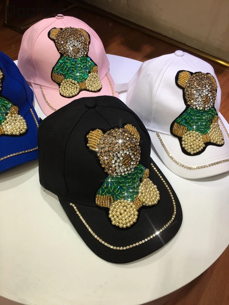 Women’s Baseball Cap Four Seasons Fashion Heavy Industry Beads Rhinestones Hat Female Cute Contrasting Colors Bear Peaked Cap
Women’s Baseball Cap Four Seasons Fashion Heavy Industry Beads Rhinestones Hat Female Cute Contrasting Colors Bear Peaked Cap