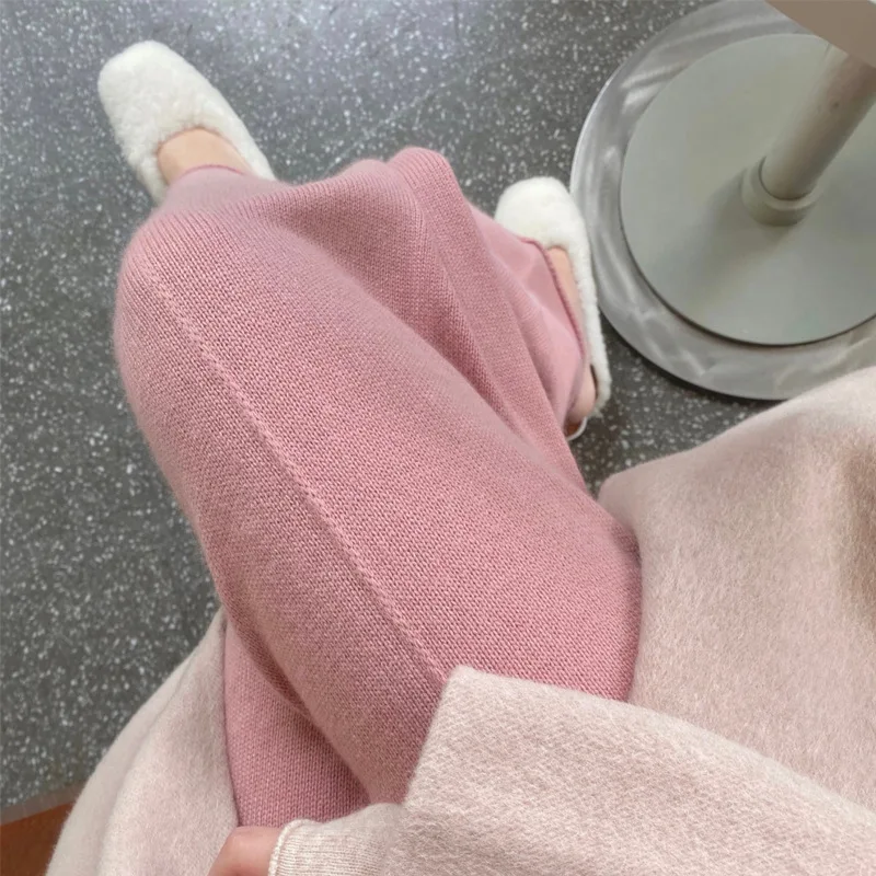 Knitted Loose Straight Casual Pants for Woman 2021 Autumn Winyter Knitwear Trousers Lounge Wear Harajuku Kpop Korean
Knitted Loose Straight Casual Pants for Woman 2021 Autumn Winyter Knitwear Trousers Lounge Wear Harajuku Kpop Korean