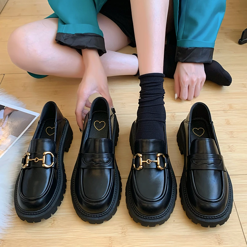 Women Flat Loafers Shoes Japanese Style Vintage Shoes Metal Decoration Platform Mary Jane Shoes sapatos femininos Lolita Shoes
Women Flat Loafers Shoes Japanese Style Vintage Shoes Metal Decoration Platform Mary Jane Shoes sapatos femininos Lolita Shoes