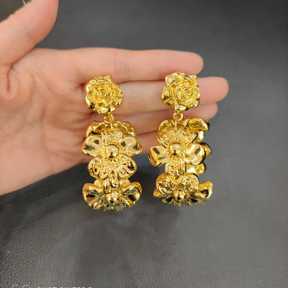 Women Earrings 18k Gold Plated Large Hoop Fashion Dubai African Style Wedding Accessories Women Unique Large Earrings
Women Earrings 18k Gold Plated Large Hoop Fashion Dubai African Style Wedding Accessories Women Unique Large Earrings