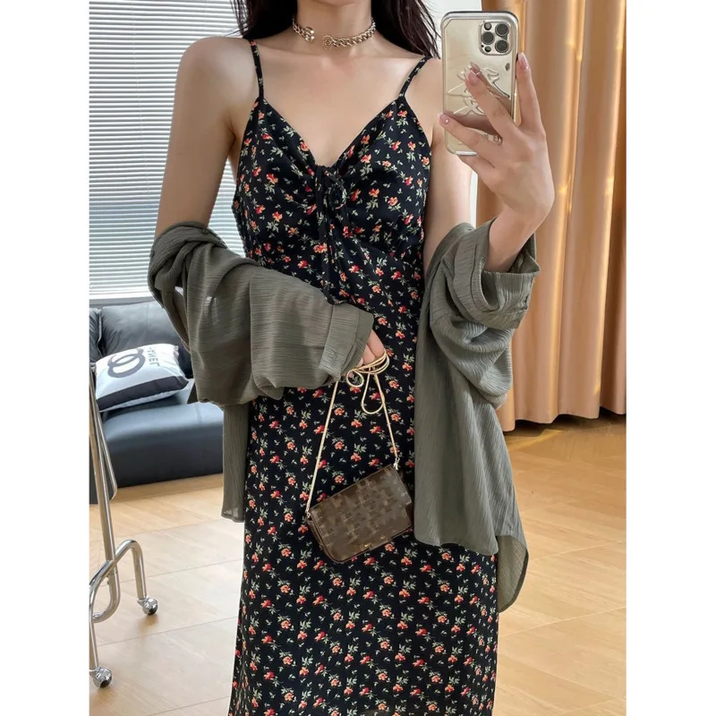 V-neck Floral Women Suspender Dress 2022 Summer Sleeveless Spaghetti Strap Drawstring High Waist A-line Midi Dresses
V-neck Floral Women Suspender Dress 2022 Summer Sleeveless Spaghetti Strap Drawstring High Waist A-line Midi Dresses