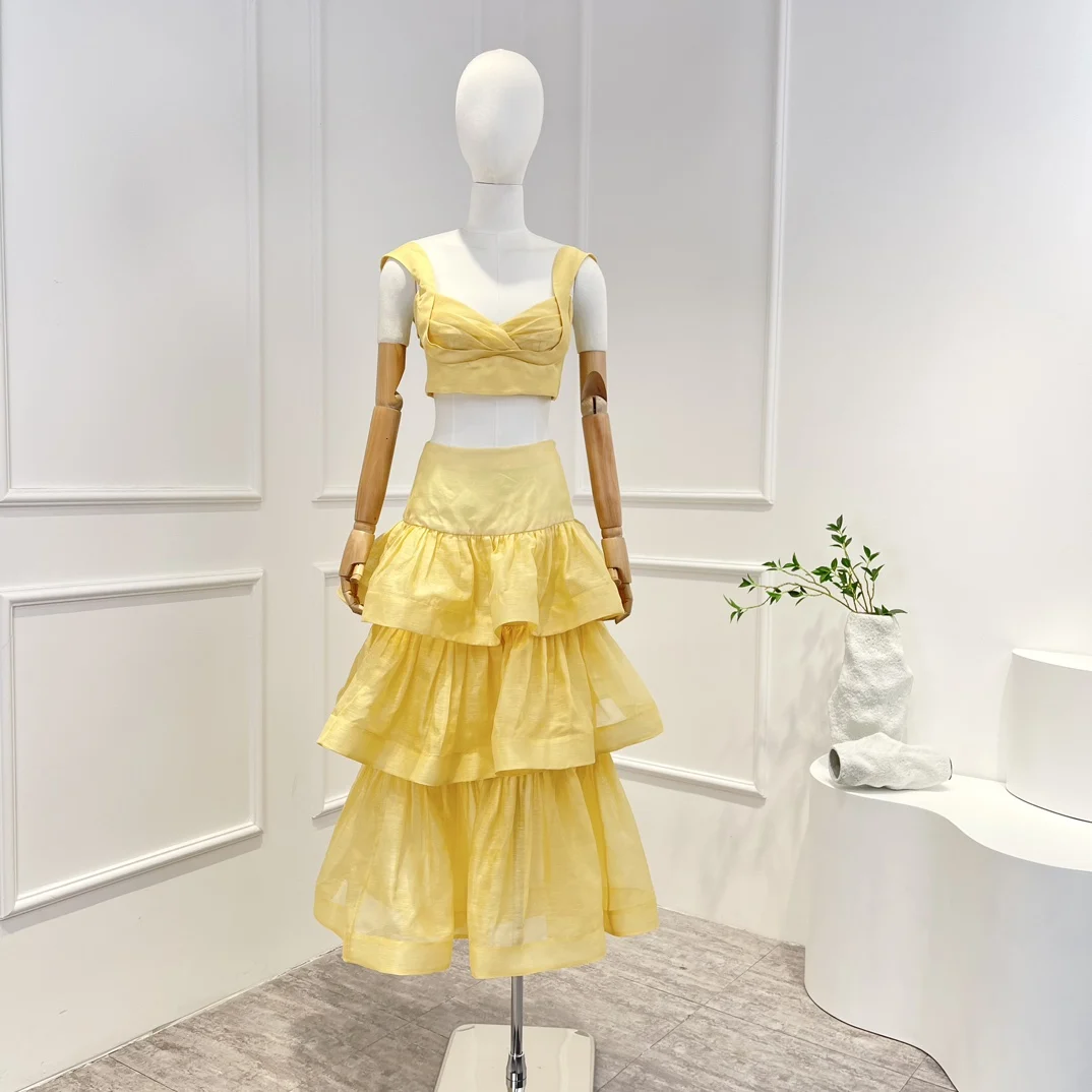 Top Quality Silk New 2023 Spring Summer Sexy Beach Style Solid Yellow Sleeveless Cascading Ruffles Midi Skirt Woman Set
Top Quality Silk New 2023 Spring Summer Sexy Beach Style Solid Yellow Sleeveless Cascading Ruffles Midi Skirt Woman Set