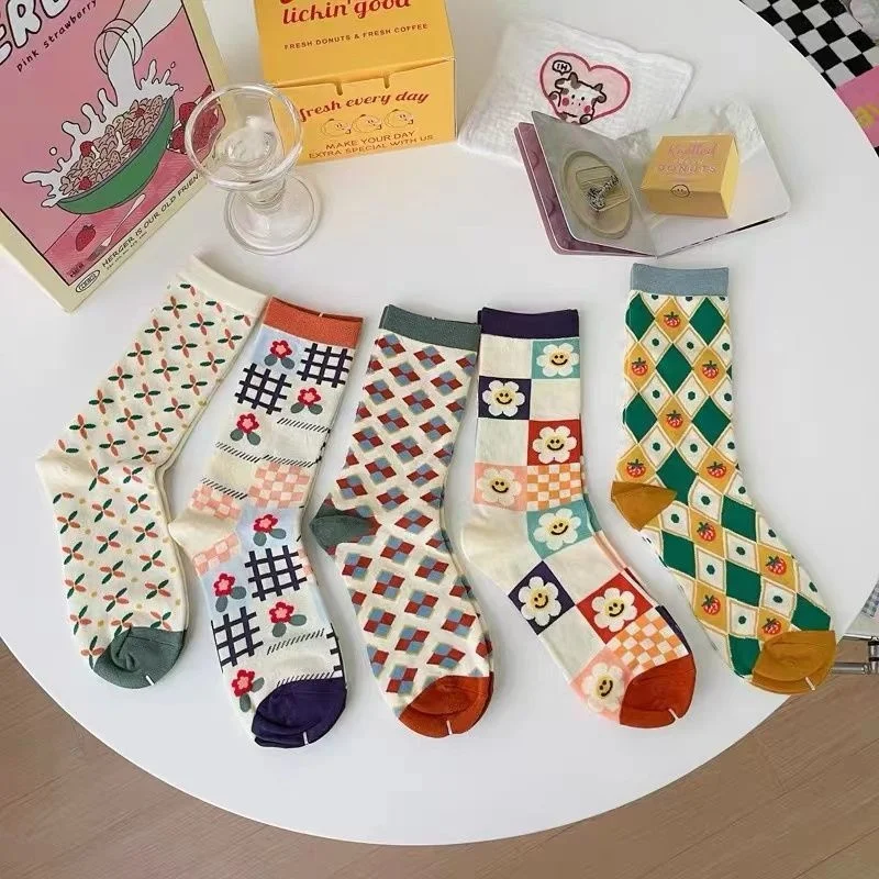 5 Pairs Women's Socks Plant Lattice Flowers Sweet Girls' Socks Women's Medium Tube Cotton Socks Calcetines
5 Pairs Women's Socks Plant Lattice Flowers Sweet Girls' Socks Women's Medium Tube Cotton Socks Calcetines