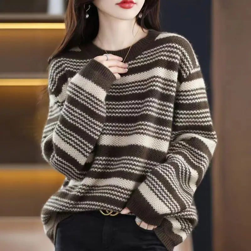 Autumn And Winter New Round Neck Long Sleeve Stripe Knitted Sweater Fashion Casual Loose Women's Sweater
Autumn And Winter New Round Neck Long Sleeve Stripe Knitted Sweater Fashion Casual Loose Women's Sweater