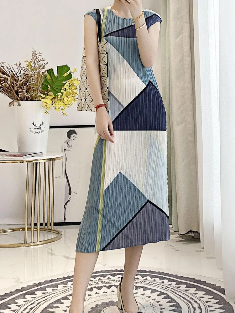 2023 Summer Dress for Women O-Neck Elegant Pleated Dress New Fashion Simple Casual Oversized Long Skirt Office Wear Dating Robe
2023 Summer Dress for Women O-Neck Elegant Pleated Dress New Fashion Simple Casual Oversized Long Skirt Office Wear Dating Robe