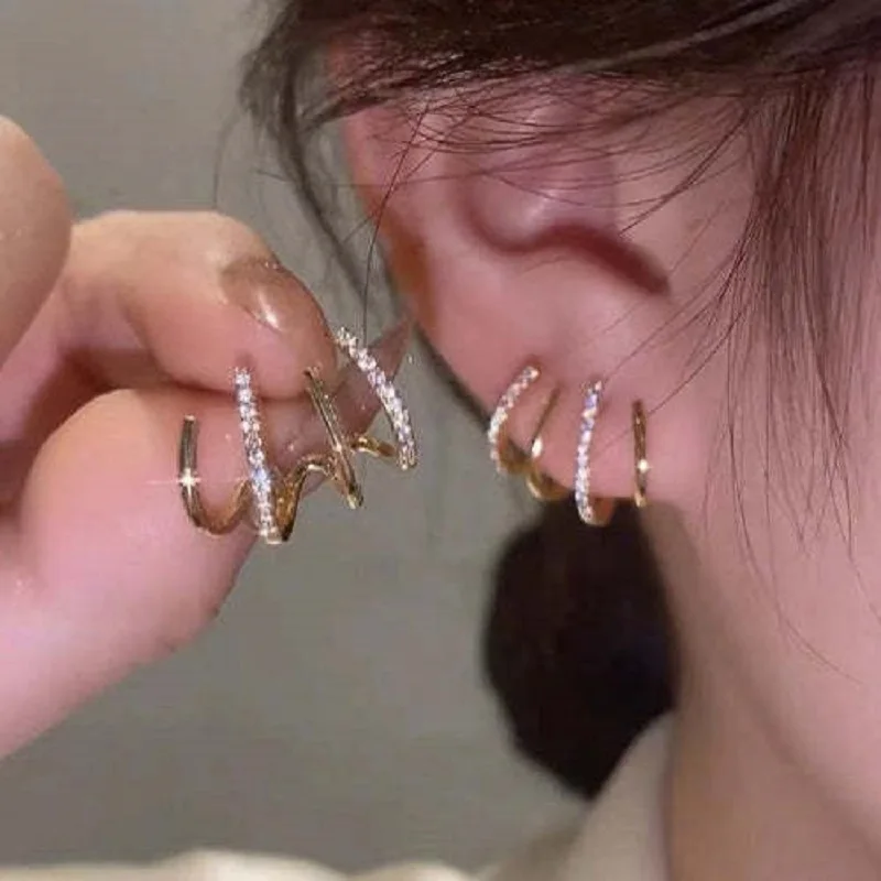 Korean Earing Claw Ear Hook Clip Earrings for Women Four-Prong Setting CZ Gold Color Ear Earrings Fashion JewelryGift
Korean Earing Claw Ear Hook Clip Earrings for Women Four-Prong Setting CZ Gold Color Ear Earrings Fashion JewelryGift