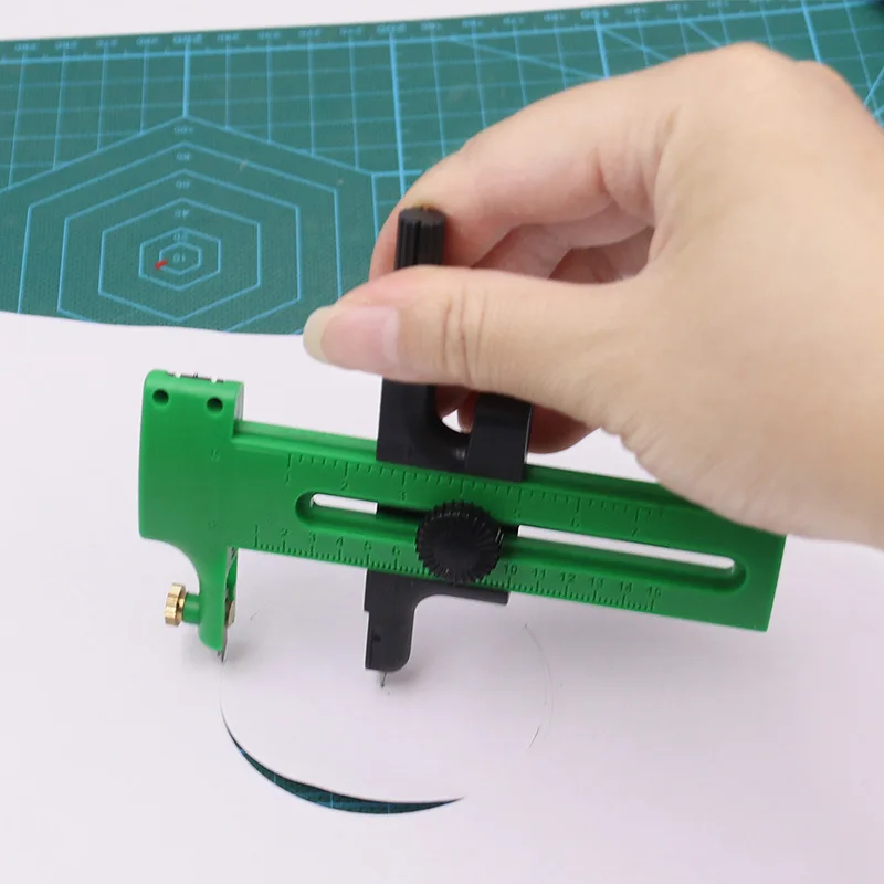 Adjustable Circular Cutting Tool Dia 2cm-15cm Compass Circle Cutter With Ratchet Handle For Making Fabric Crafts DIY Scrapbook
Adjustable Circular Cutting Tool Dia 2cm-15cm Compass Circle Cutter With Ratchet Handle For Making Fabric Crafts DIY Scrapbook