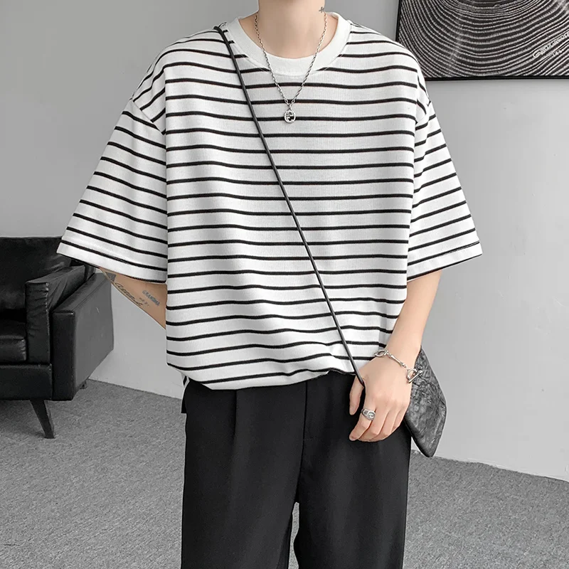 Summer Cotton Short Sleeved T-shirt Men Fashion Oversized Tshirt Men Streetwear Korean Loose Striped T Shirt Mens Top M-2XL
Summer Cotton Short Sleeved T-shirt Men Fashion Oversized Tshirt Men Streetwear Korean Loose Striped T Shirt Mens Top M-2XL