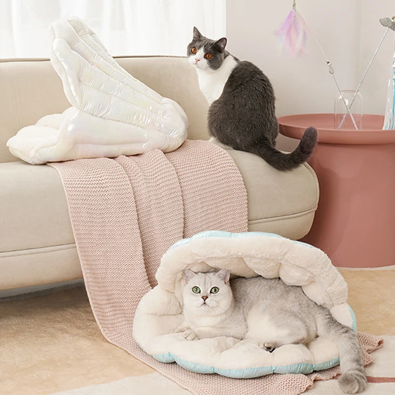 Soft Warm Cat Bed for Winter Cat Tent Self-Warming Sleeping Bed for Cats Fleece Pet Cave Bed for Winter Indoor Pet Triangle Nest 
Soft Warm Cat Bed for Winter Cat Tent Self-Warming Sleeping Bed for Cats Fleece Pet Cave Bed for Winter Indoor Pet Triangle Nest