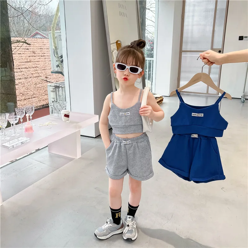 2022 Summer Girls Fashionable and Charming Waistless Short Chrysanthemum Label Camisole + Sports Shorts Two-piece Suit
2022 Summer Girls Fashionable and Charming Waistless Short Chrysanthemum Label Camisole + Sports Shorts Two-piece Suit