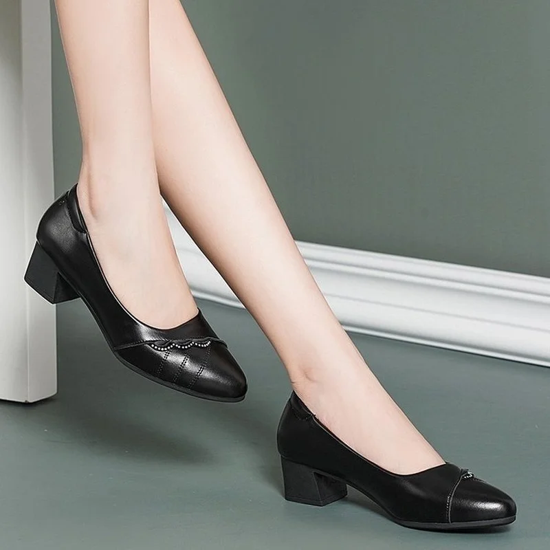 Ladies Middle Heel 2022 New All-match Elegant Summer Shallow Mouth Mary Jane Thick Heel Single Shoes Mother Shoes
Ladies Middle Heel 2022 New All-match Elegant Summer Shallow Mouth Mary Jane Thick Heel Single Shoes Mother Shoes
