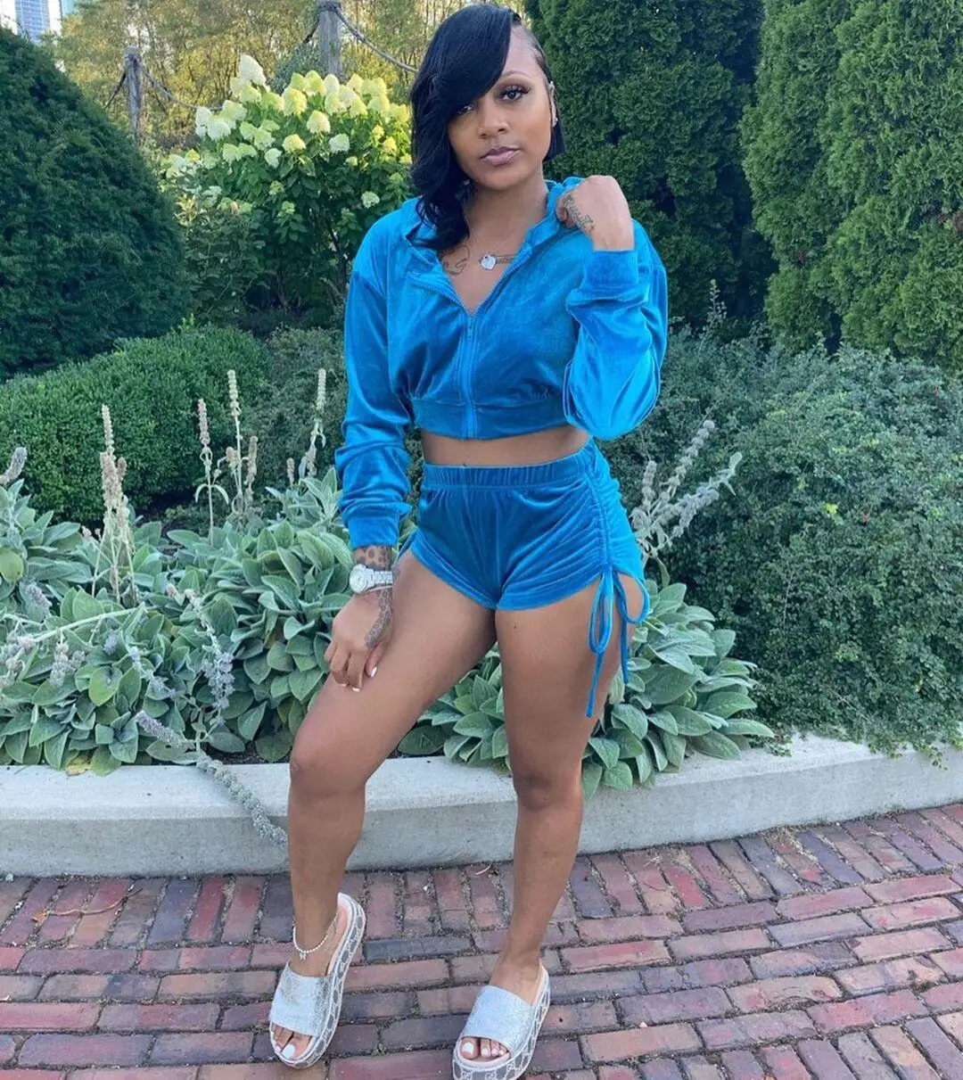 Streetwear Casuals 2 Piece Sets Womens Outfits Korean Velvet Long Sleeve Hoodie + Pleated High-waisted Shorts Fashion Sporty Set
Streetwear Casuals 2 Piece Sets Womens Outfits Korean Velvet Long Sleeve Hoodie + Pleated High-waisted Shorts Fashion Sporty Set