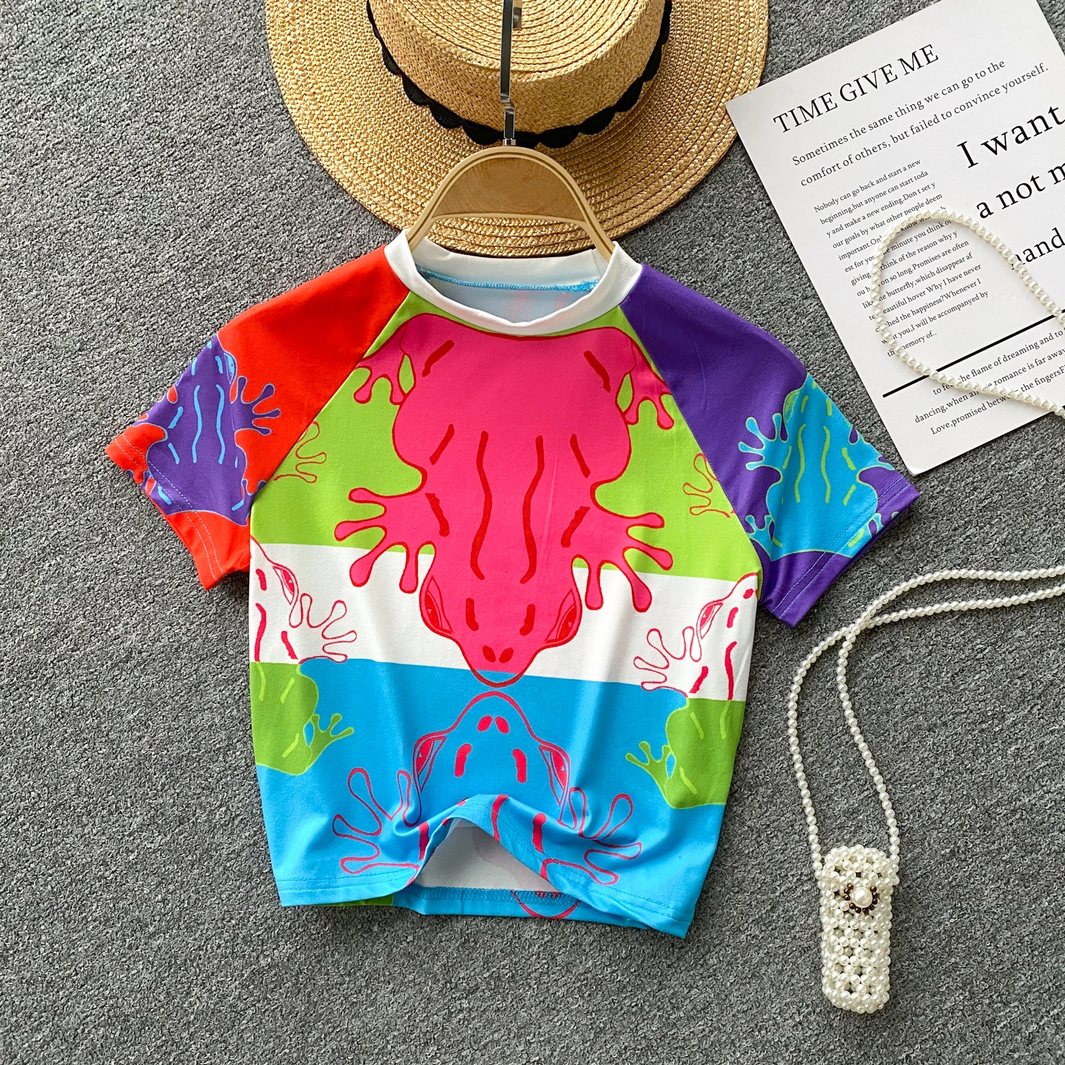 Clothland Women Sexy Graffiti Print T Shirt Stretchy Slim Fit Short Sleeve Tee Crop Top Summer Cute Tops Mujer DA516
Clothland Women Sexy Graffiti Print T Shirt Stretchy Slim Fit Short Sleeve Tee Crop Top Summer Cute Tops Mujer DA516