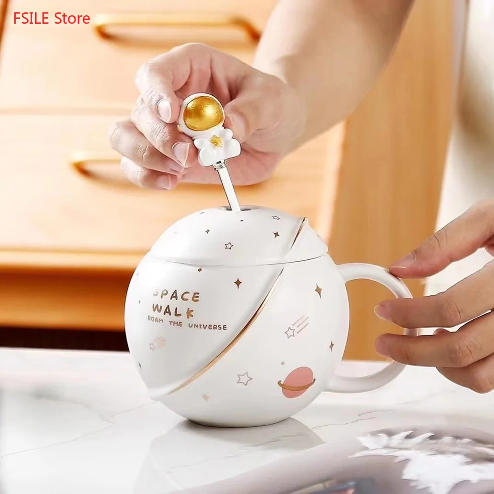 400ml Creative Cartoon Planet Coffee Mug Oatmeal Cup with Spoon Student Couple Water Cup Home Breakfast Milk Cup
400ml Creative Cartoon Planet Coffee Mug Oatmeal Cup with Spoon Student Couple Water Cup Home Breakfast Milk Cup