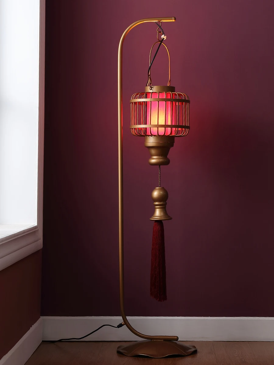 New Chinese Living Room Floor Lamp Southeast Asian Style Lamps Bedroom Thailand Lighting Vertical Table Lamp Retro Creative
New Chinese Living Room Floor Lamp Southeast Asian Style Lamps Bedroom Thailand Lighting Vertical Table Lamp Retro Creative