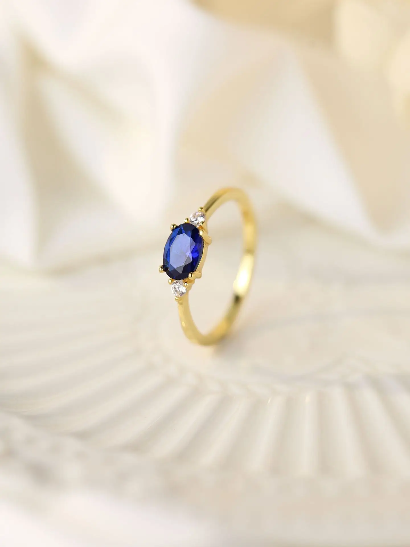 2023 New European and American S925 Sterling Silver Fashion Trend Versatile Micro Inlaid Blue Australian Egg shaped Women's Ring
2023 New European and American S925 Sterling Silver Fashion Trend Versatile Micro Inlaid Blue Australian Egg shaped Women's Ring