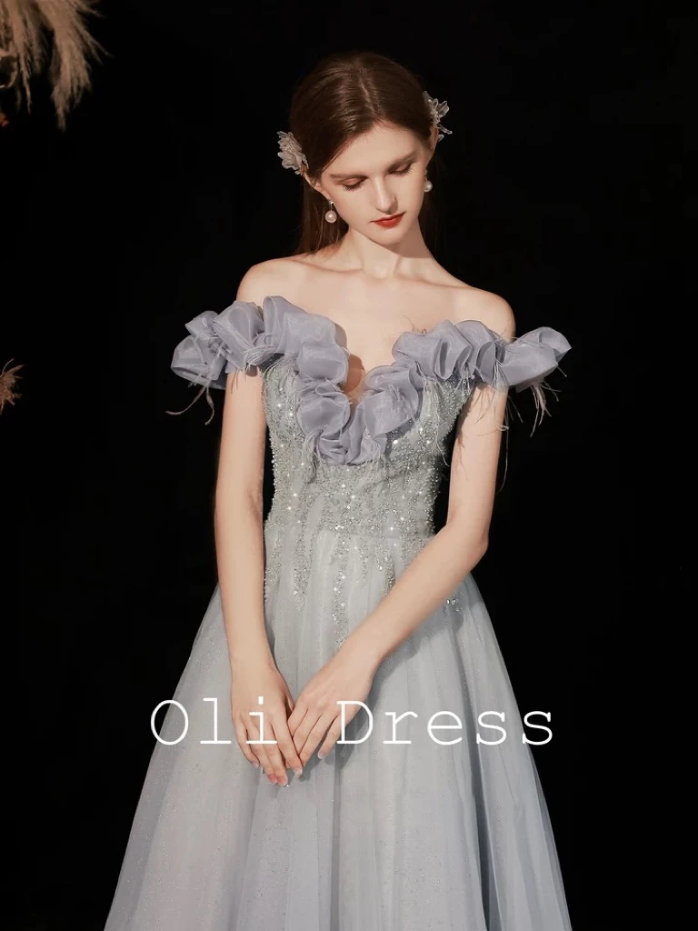 Женское платье с открытыми плечами, плиссированное платье трапециевидной формы с блестками и перьями, вечернее платье без бретелек для свадьбы, 2023
Женское платье с открытыми плечами, плиссированное платье трапециевидной формы с блестками и перьями, вечернее платье без бретелек для свадьбы, 2023