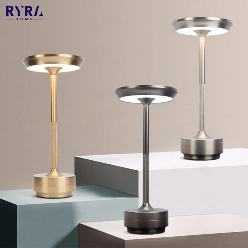 Touch USB Charging Table Lamp LED Top Touch Dimming Stepless Dimming Desk Lamp Simple Design Waterproof Table Lamp Three Color
Touch USB Charging Table Lamp LED Top Touch Dimming Stepless Dimming Desk Lamp Simple Design Waterproof Table Lamp Three Color