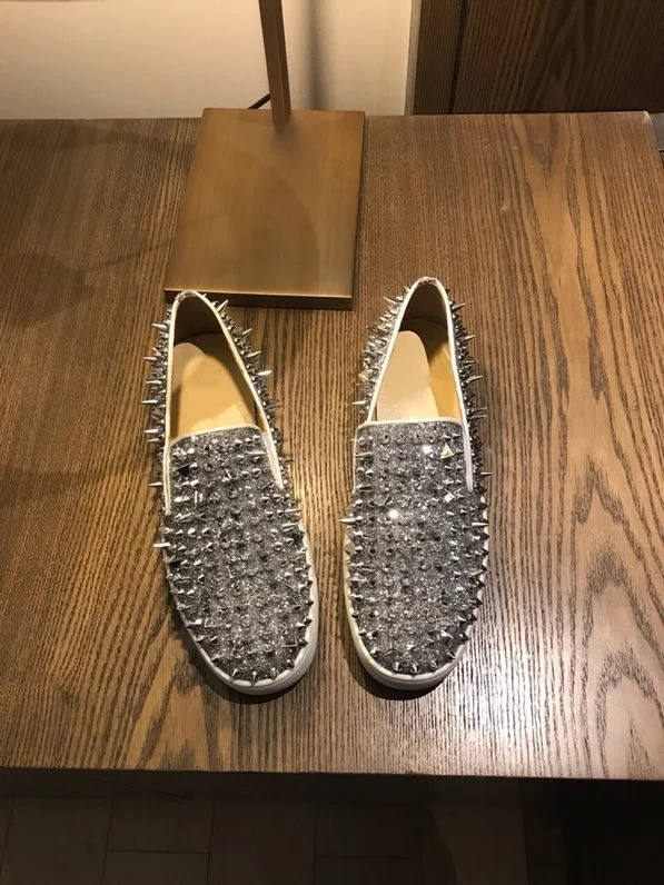 Loafers Luxury brand men spiked city boat Man Italian red bottoms Bar Nightclub Men's shoes High quality big size 47 48
Loafers Luxury brand men spiked city boat Man Italian red bottoms Bar Nightclub Men's shoes High quality big size 47 48