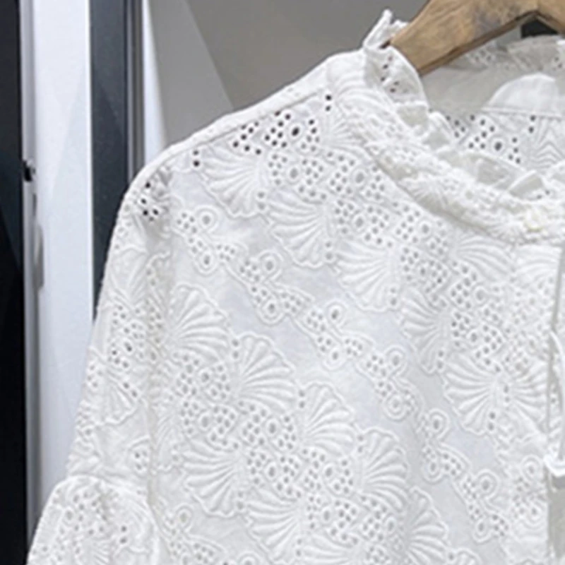 Lace Embroidery Women Hollow out White Shirt tops Stand Collar Lantern Sleeve Casual Chemise Ladies Blouse
Lace Embroidery Women Hollow out White Shirt tops Stand Collar Lantern Sleeve Casual Chemise Ladies Blouse