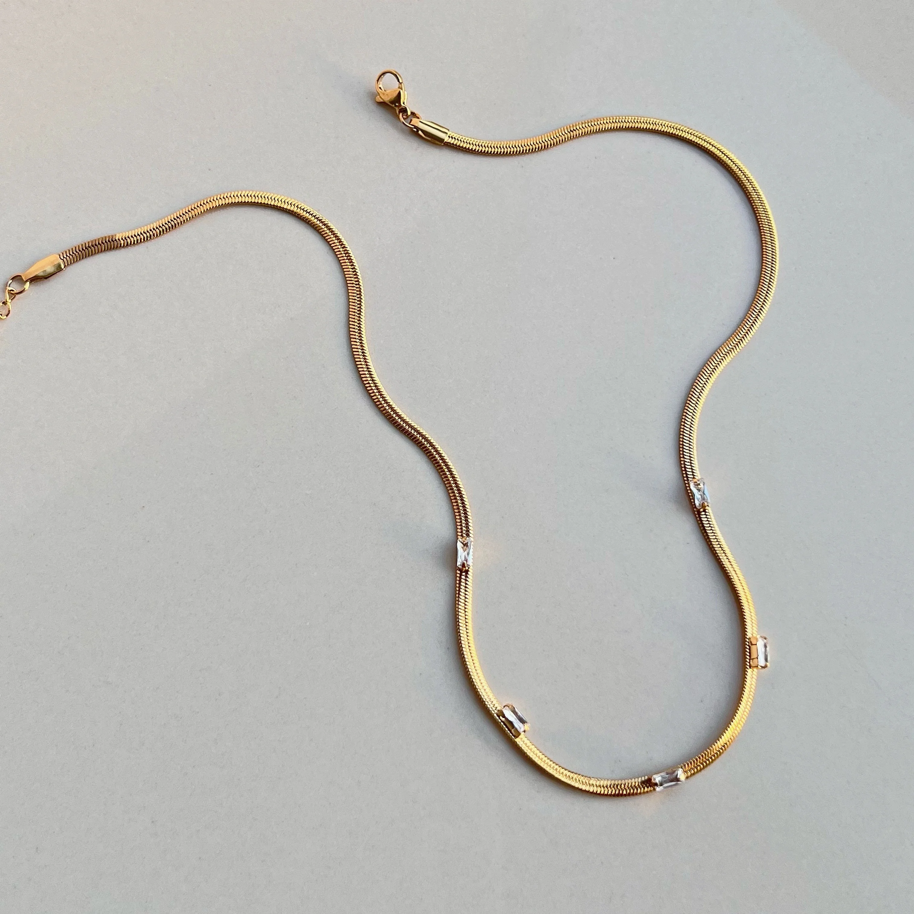 Dasein ACC New Ins 18k Gold Plated 316l Stainless Steel Vintage Cubic Zirconia 2mm Blade Chain Necklace For Women
Dasein ACC New Ins 18k Gold Plated 316l Stainless Steel Vintage Cubic Zirconia 2mm Blade Chain Necklace For Women