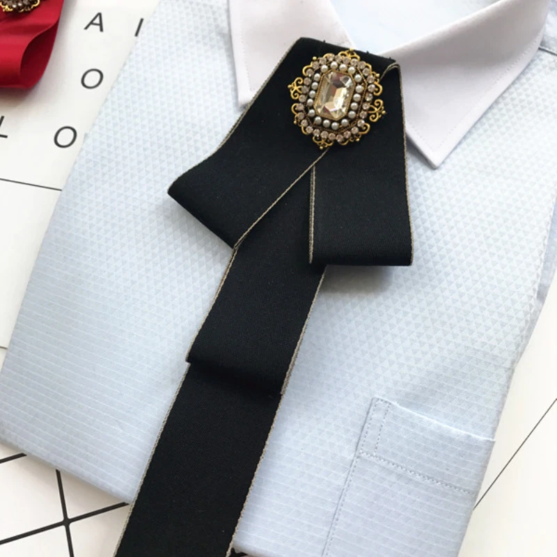 Korean Fashion Bowknot Brooch Pearl Crystal Cloth Art British Shirt Brooches Collar Pins for Men and Women Jewelry Accessories
Korean Fashion Bowknot Brooch Pearl Crystal Cloth Art British Shirt Brooches Collar Pins for Men and Women Jewelry Accessories